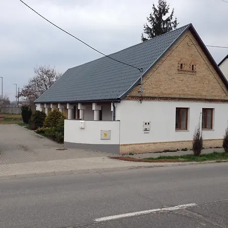 Konukevi Tamara Hartai Vendeghaz Harta